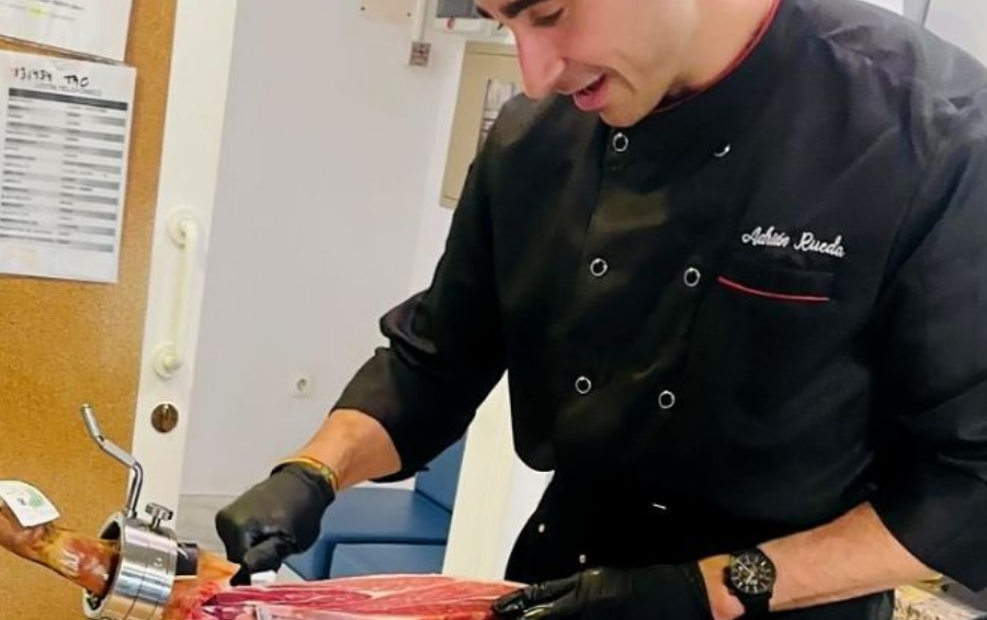 Adrián Rueda García, Cortador de Jamón en Baza (Granada)