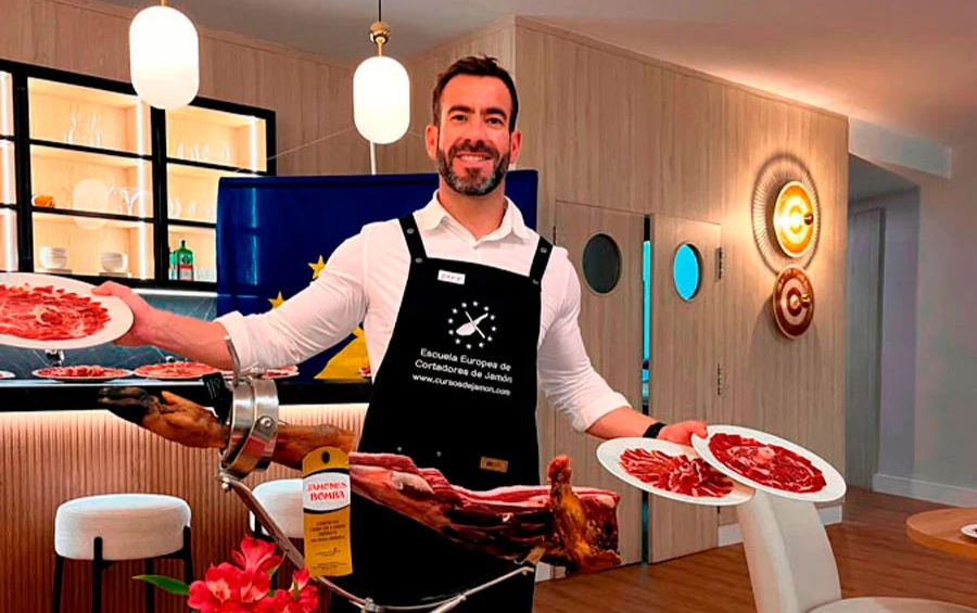 David López Flores, Cortador de Jamón en Dos Hermanas (Sevilla) (4)