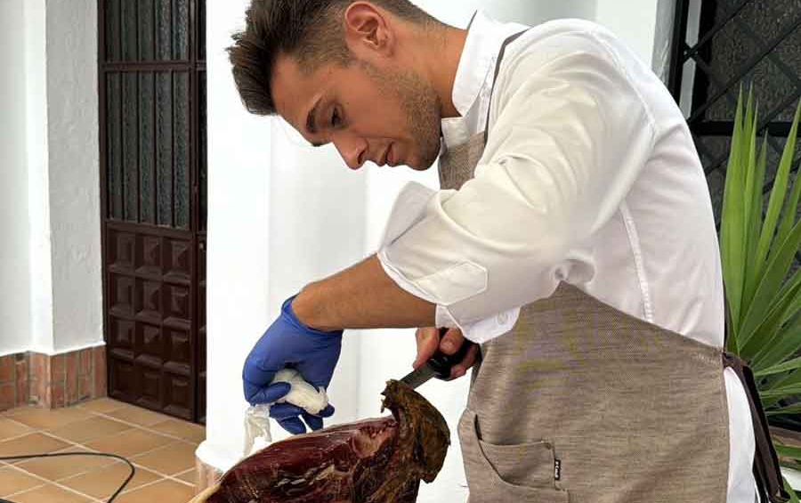 Juan Epifanio Arévalo, Cortador de Jamón en Priego de Córdoba