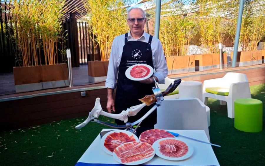 Juan José de la Hoz Martín, Cortador de Jamón en Madrid (4)