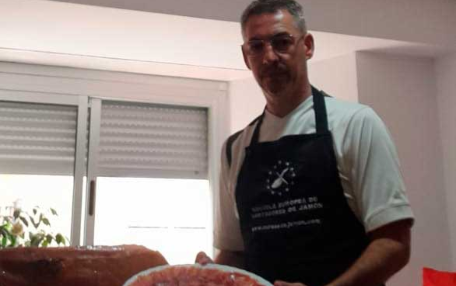 Julio Pla Martínez, Cortador de Jamón Profesional en Noruega