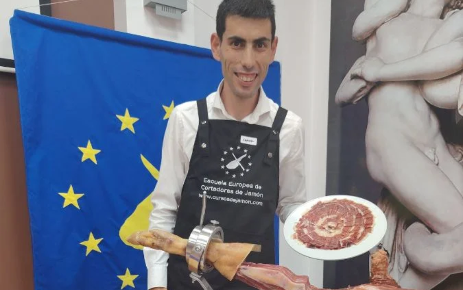 Samuel González Sampedro, Cortador de Jamón en Málaga, Canillas de Aceituno y Río Bermuza (4)