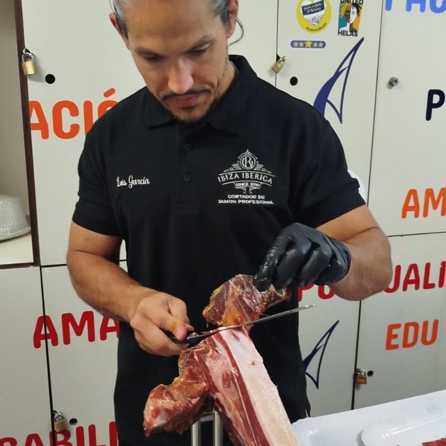 Luis García, Cortador de Jamón en Alicante (3)