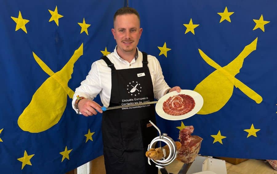 Francisco Javier Mora Cortador de Jamón Profesional en Córdoba