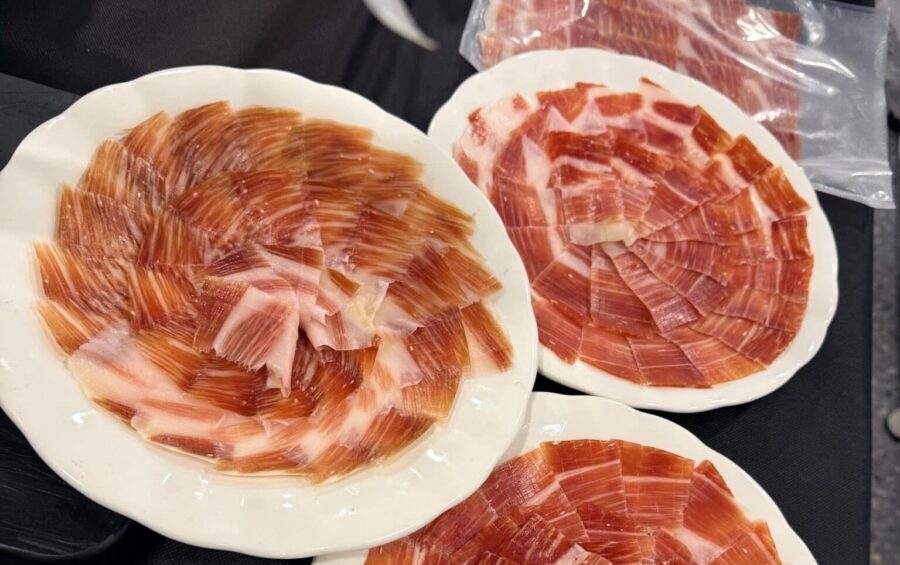 José María Martín García: Cortador de Jamón Profesional en Sevilla