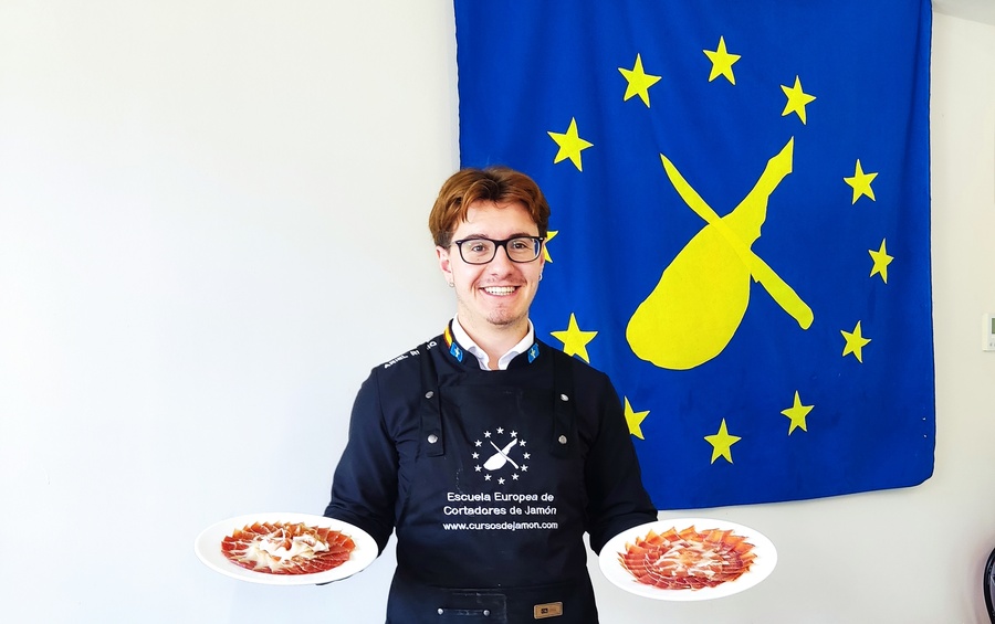 Ariel Rubio Suarez | Cortador de jamón en Asturias, Oviedo