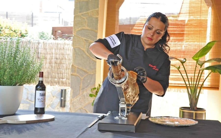 Elisabet Andrades Maldonado | Cortadora de jamón en Barcelona y Girona