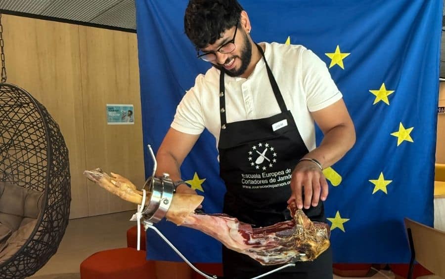 Jorge Achucarro Núñez | Cortador de jamón en Barcelona y alrededores